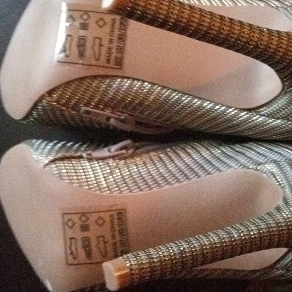 Shoe - Picture 6 of 6